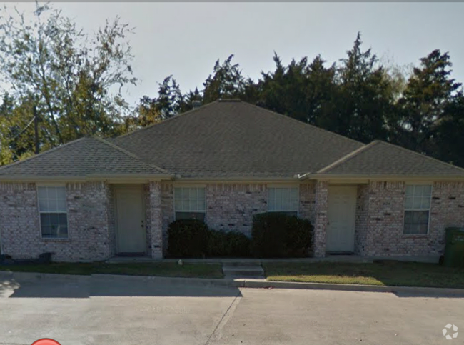 Building Photo - Bryan - 3 bedroom /2 bath - Duplex near Bl... Rental