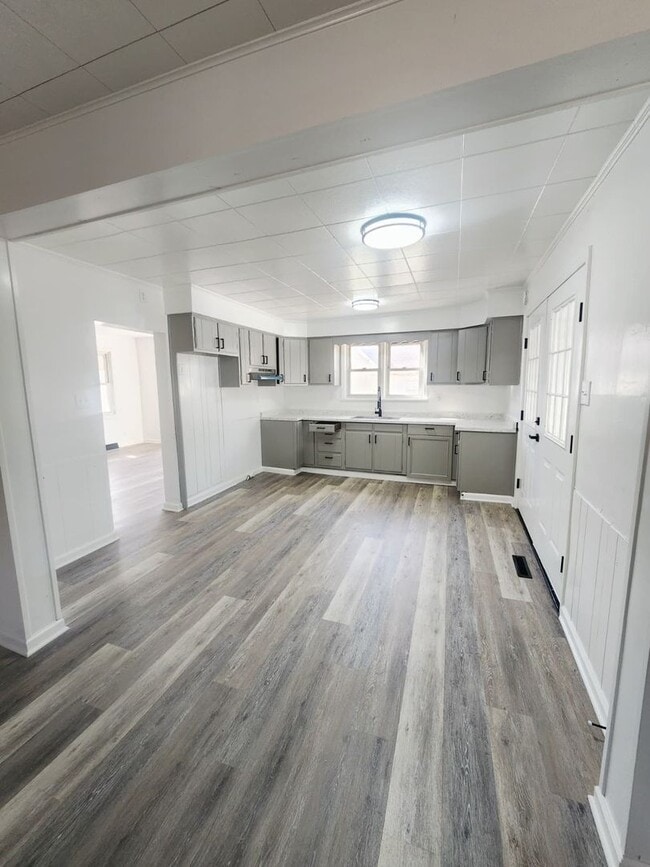Photo - 564 Haller St