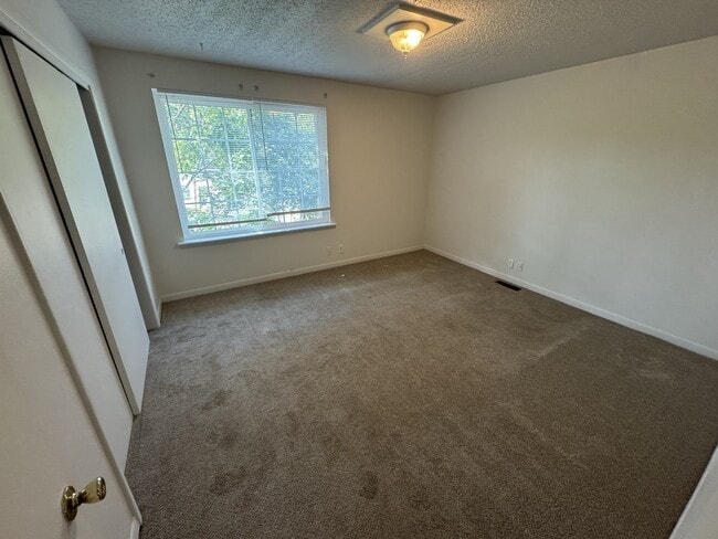 Photo - 441 Harding Pl