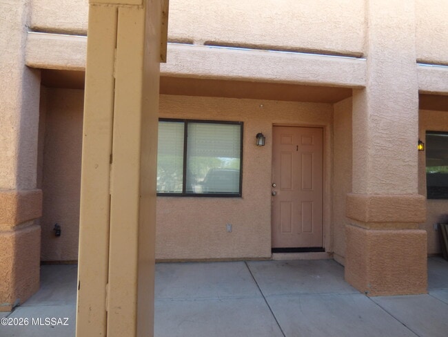 Photo - 1077 N Riverside Dr Unit 1