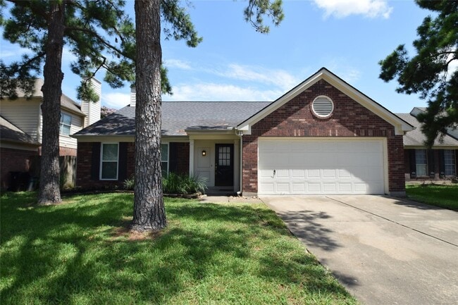 Photo - 18010 Golden Ridge Dr House