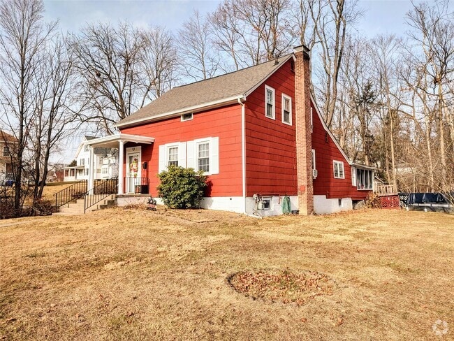 Building Photo - 36 E Main St Rental