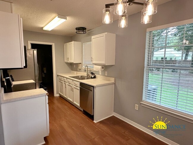 Photo - 4480 Gainer Ave