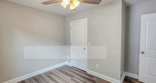 Photo - 1133 Veterans Dr House