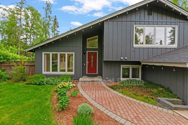 Building Photo - 10400 Lone Tree Dr Rental