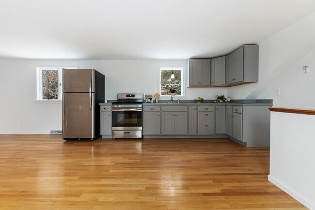 Photo - 47 Lake St Unit A