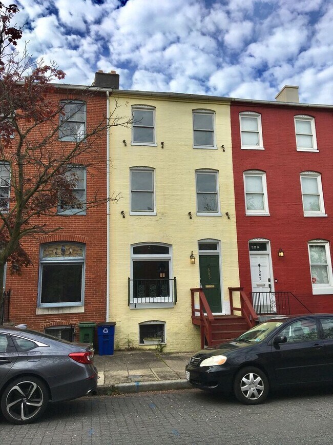 Charming 3Bed/2Bath Townhome in Historic R... - Charming 3Bed/2Bath Townhome in Historic R...