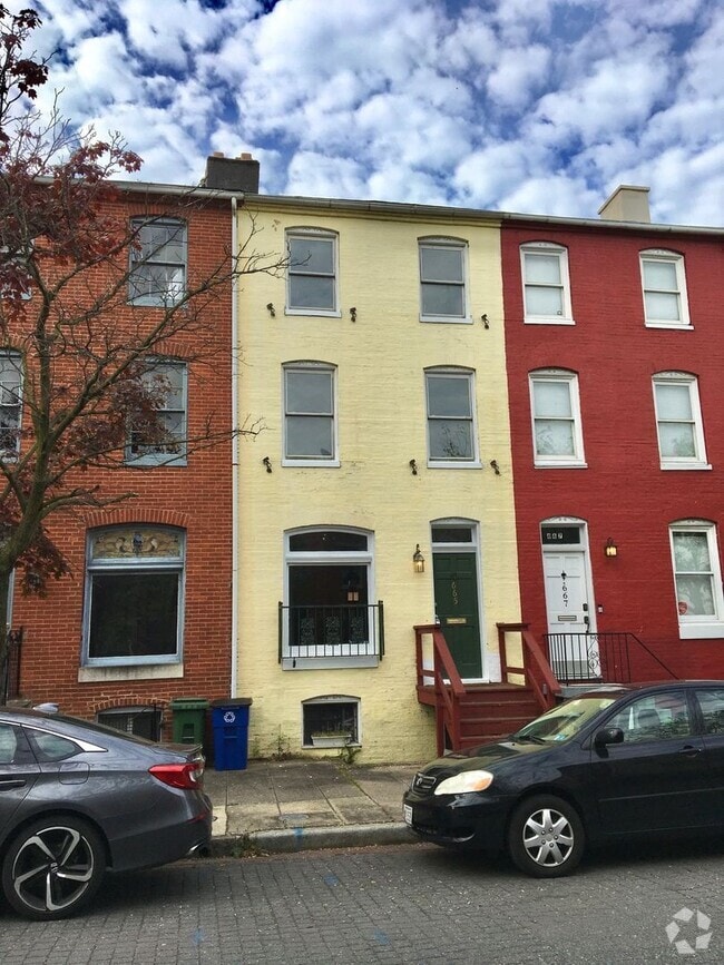Building Photo - Charming 3Bed/2Bath Townhome in Historic R...