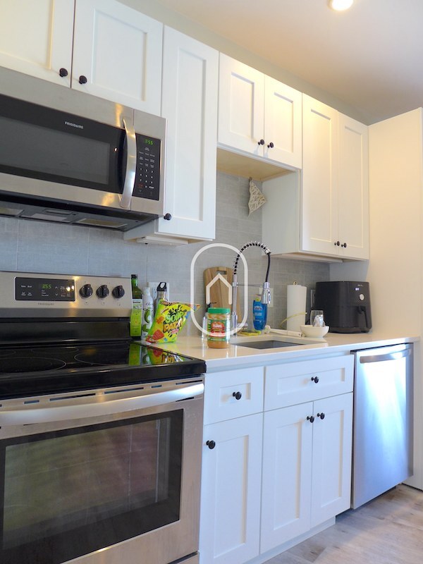 Photo - 714 Parker St