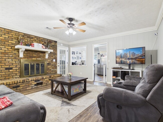 Photo - 1332 Autumnridge Dr