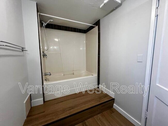 Photo - 1861 High Rd