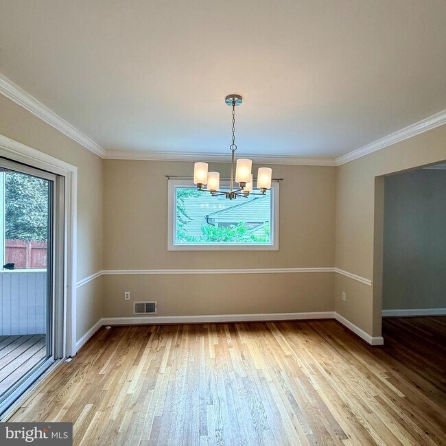 14605 Nadine Dr