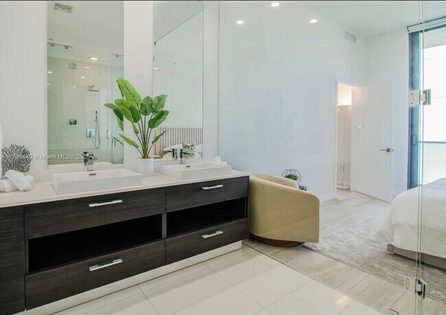 Photo - 55 SW 9th St Unit 4409