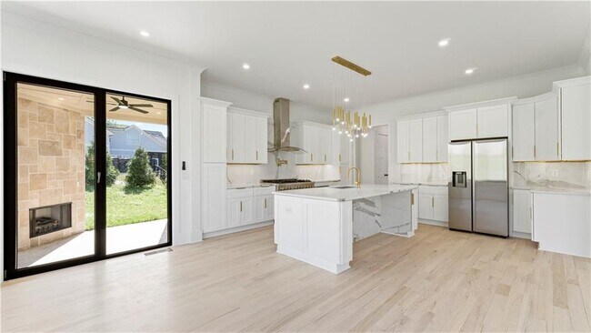 Photo - 3785 Lower Roswell Rd