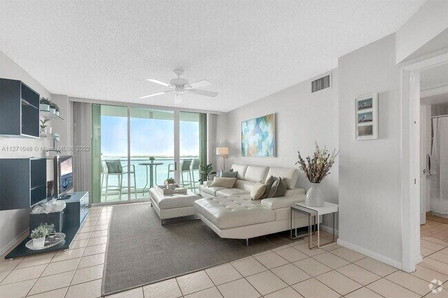 Building Photo - 800 Claughton Island Dr Unit A1204 Rental