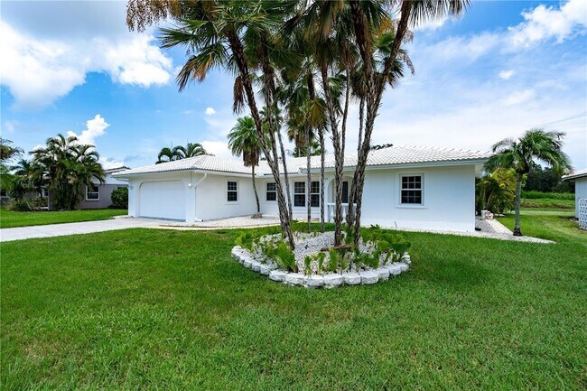 7354 Biltmore Dr
