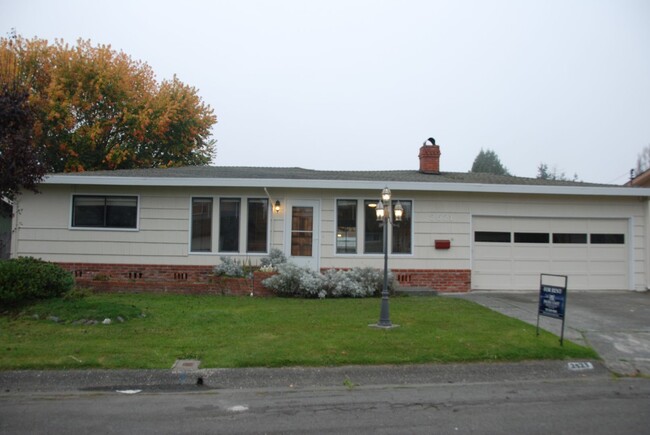 Single Level 4 Bedroom Home in Arcata, Ea... - Single Level  4 Bedroom Home in Arcata, Ea...