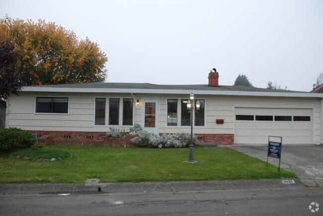 Building Photo - Single Level  4 Bedroom Home in Arcata, Ea...