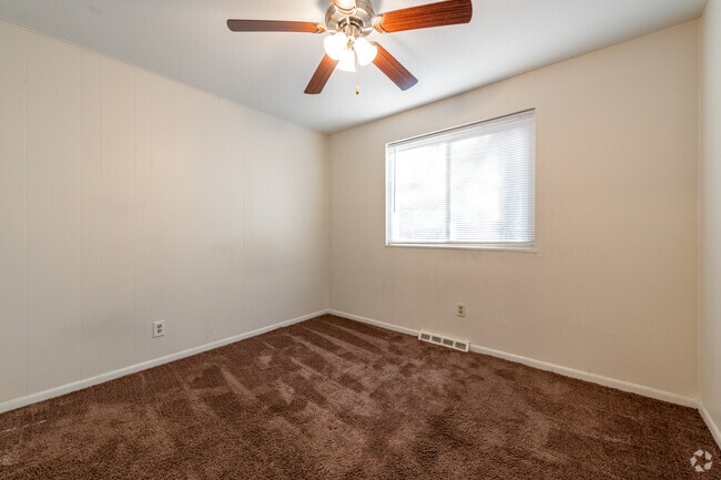 2BR, 1.5BA - 675SF