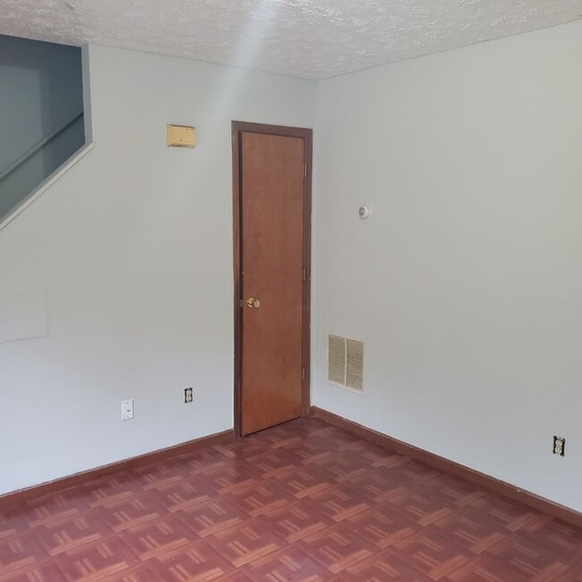 Building Photo - 2BDRM DUPLEX FOR RENT LORAIN, OHIO