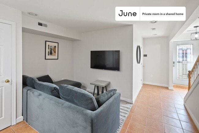 Photo - Room in Shared 3 bed/2.5 bath home Unidad C