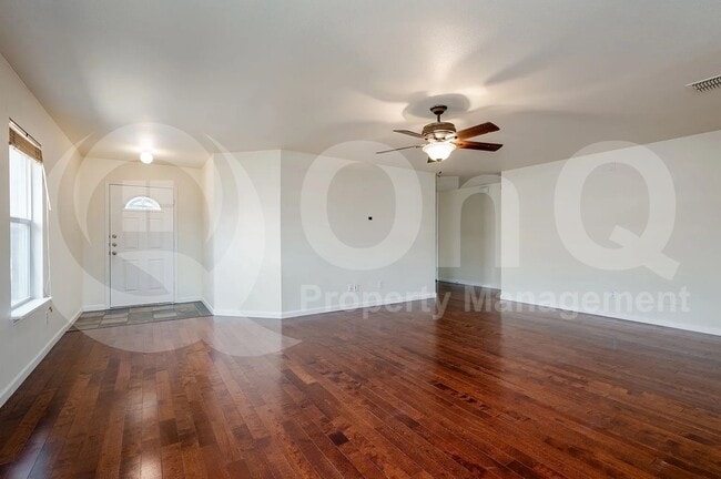 Building Photo - 1932 Foxfield Way Rental