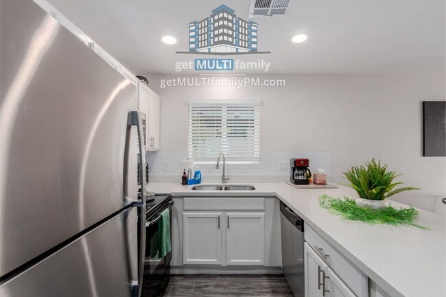 Photo - 515 W Pebble Beach Dr Unit 513