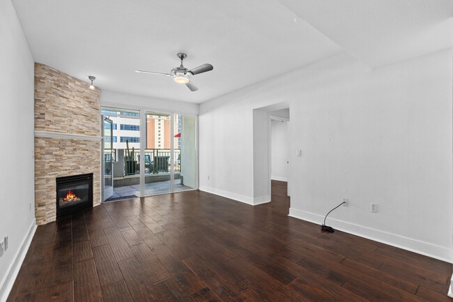 Photo - 1240 India St