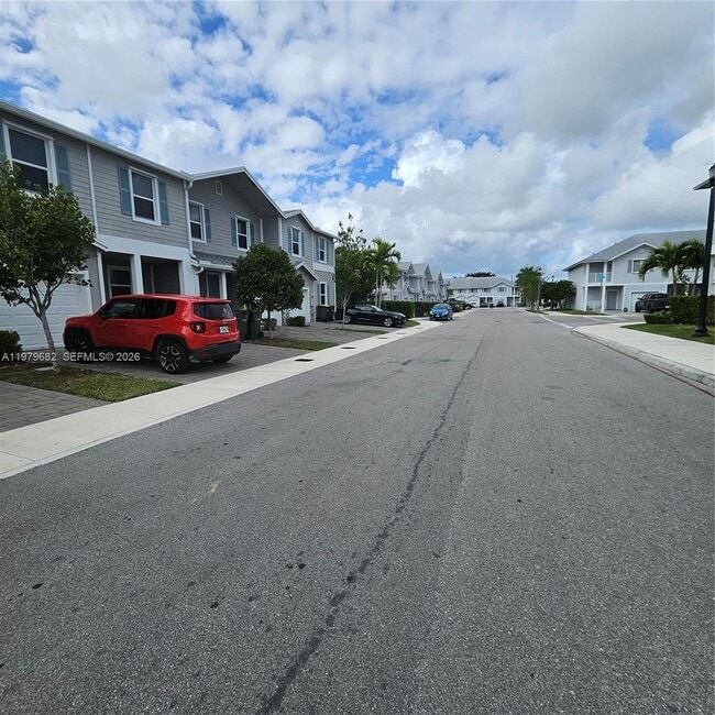 Photo - 1720 SE 9th Ave