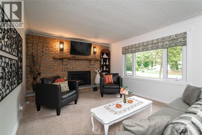 Photo - 1174 Heritage Rd