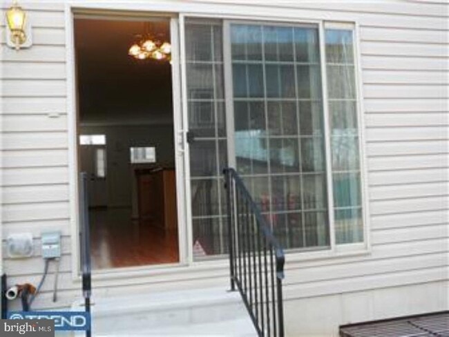 Building Photo - 2734 Tilton St Rental