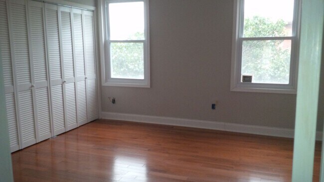 Photo - Beautiful newly renovated apartment for rent Unit 2