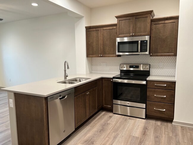 Photo - 1953 Warrior Ln