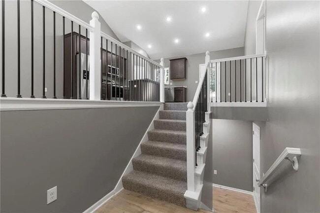 Photo - 135 Cedar Ct