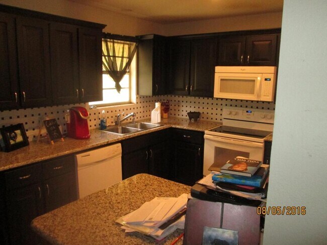 Photo - 1219 Vivienne St