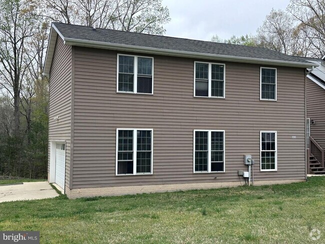 Building Photo - 46650 Breannes Ln Rental