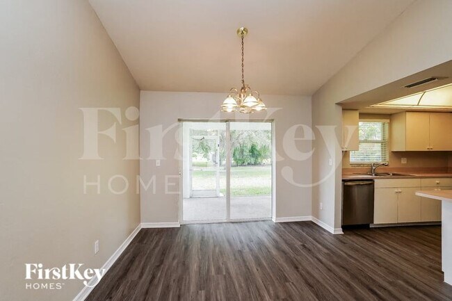 Photo - 149 SE 18th St