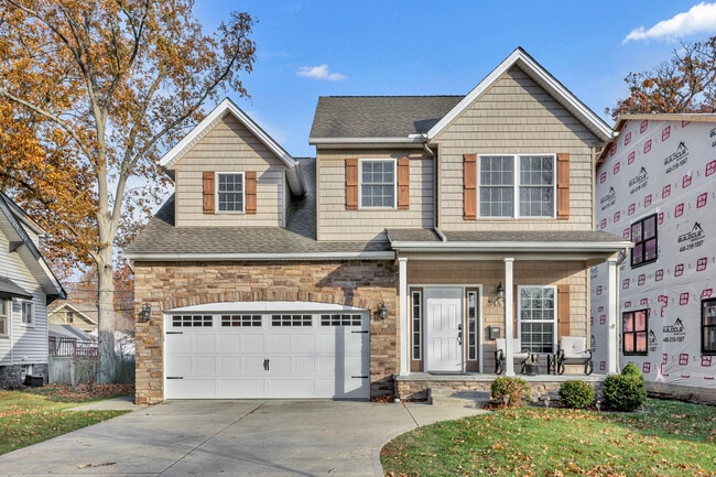 Building Photo - 345 Kenilworth Rd