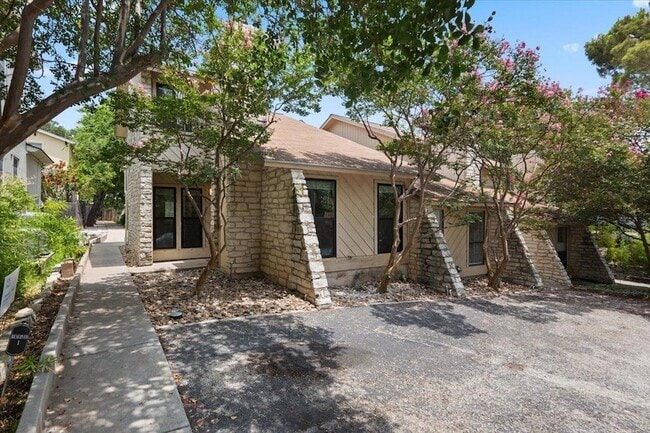 Photo - 2500 Enfield Rd