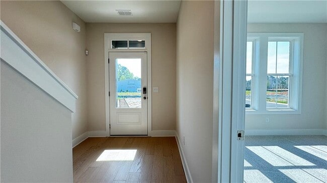 Photo - 2694 Evers Dr NE