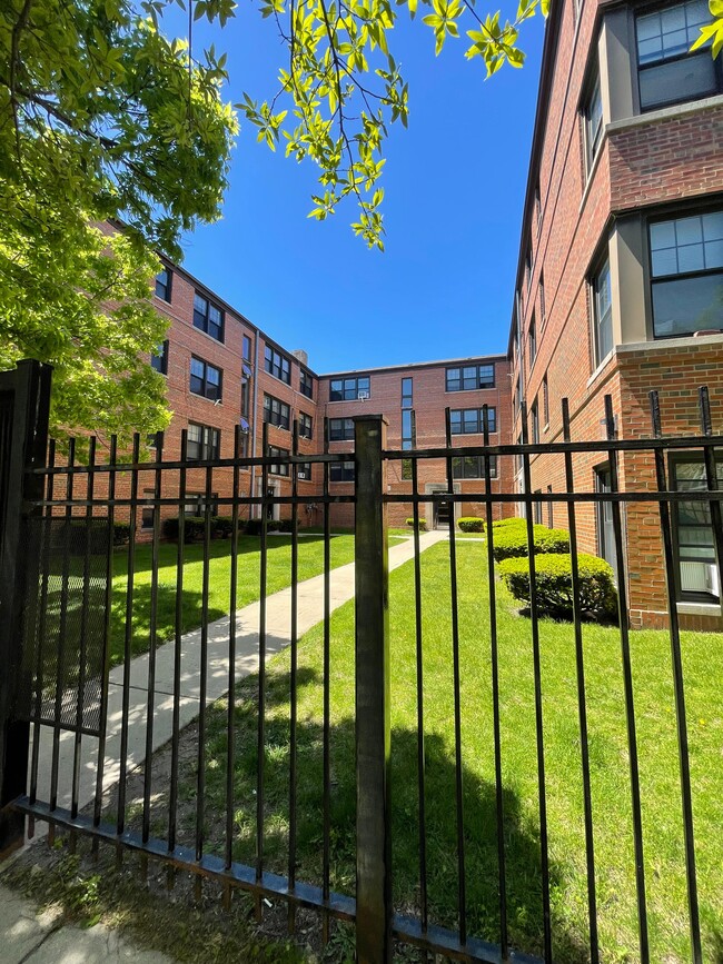 Emaret at Lincoln Square
