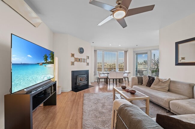 Building Photo - 600 Harbor Blvd Unit 815