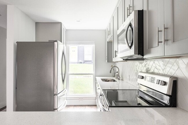 Photo - 3808 Southway Dr Unit GG