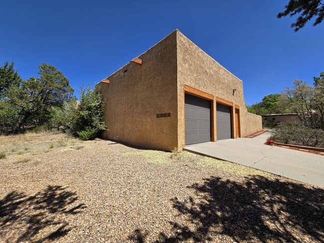 Photo - Turnkey Barranca Mesa Cul-de-sac Home