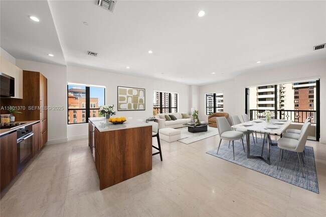 Photo - 701 Valencia Ave Unit 402