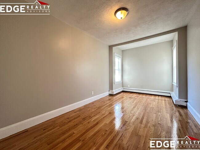 Photo - 315 Warren St Unit 2