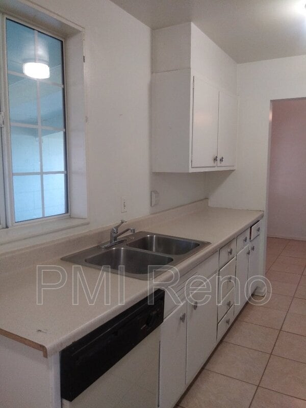 Photo - 13543 Mt Shasta St