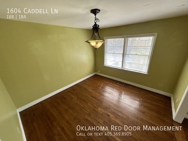 Photo - 1604 Caddell Ln