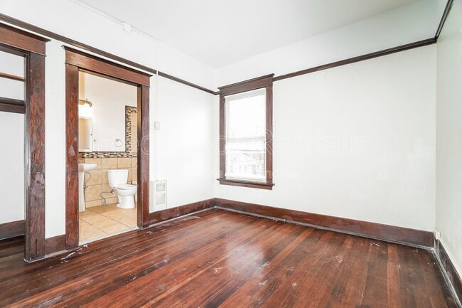 Photo - 1319 S 6th Ave Unit E