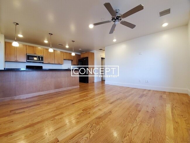 Photo - 6 Westminster Ave Unit 3